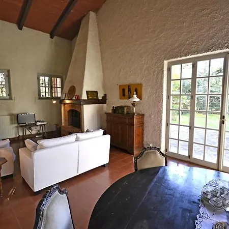 Mimosa Villa *