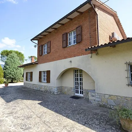 Mimosa Villa *